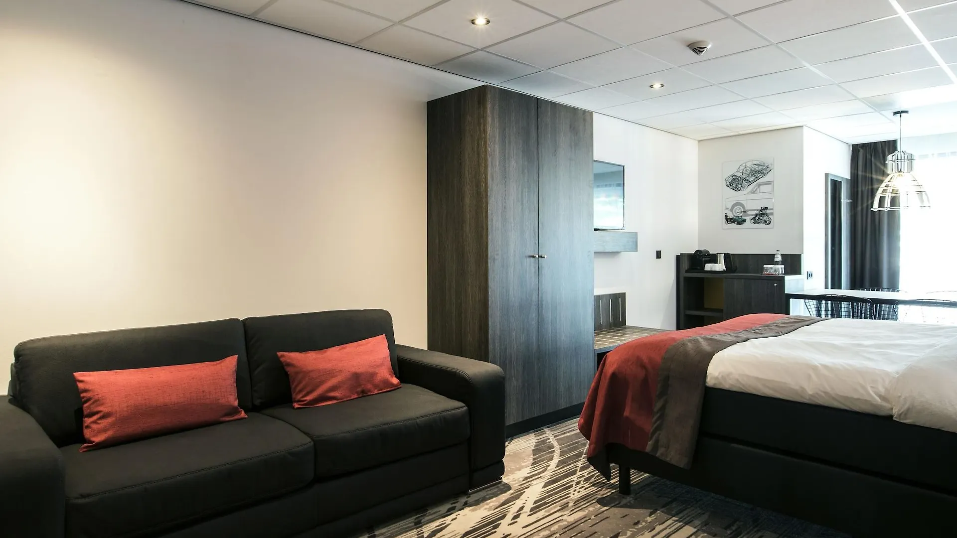 Crown Hotel Eindhoven Centre