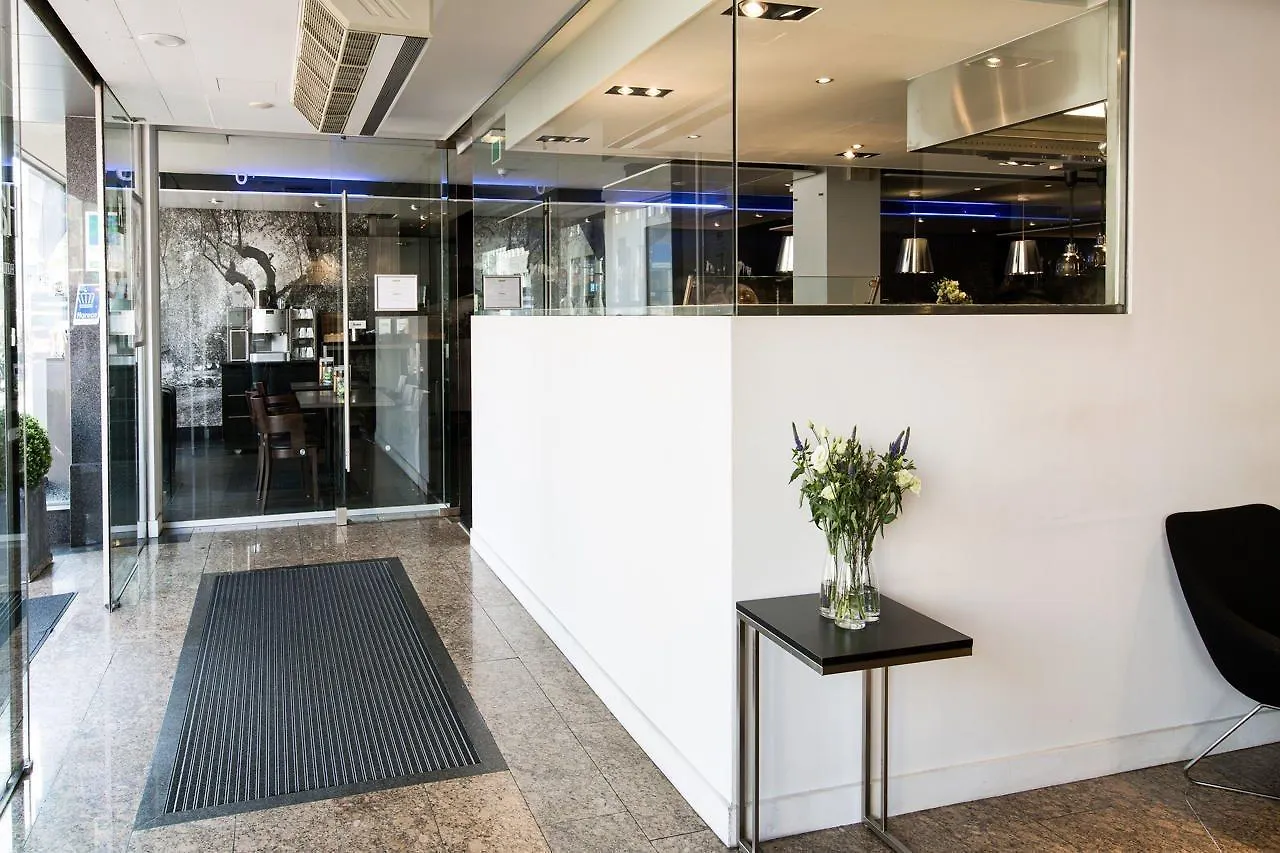 Crown Hotel Eindhoven Centre