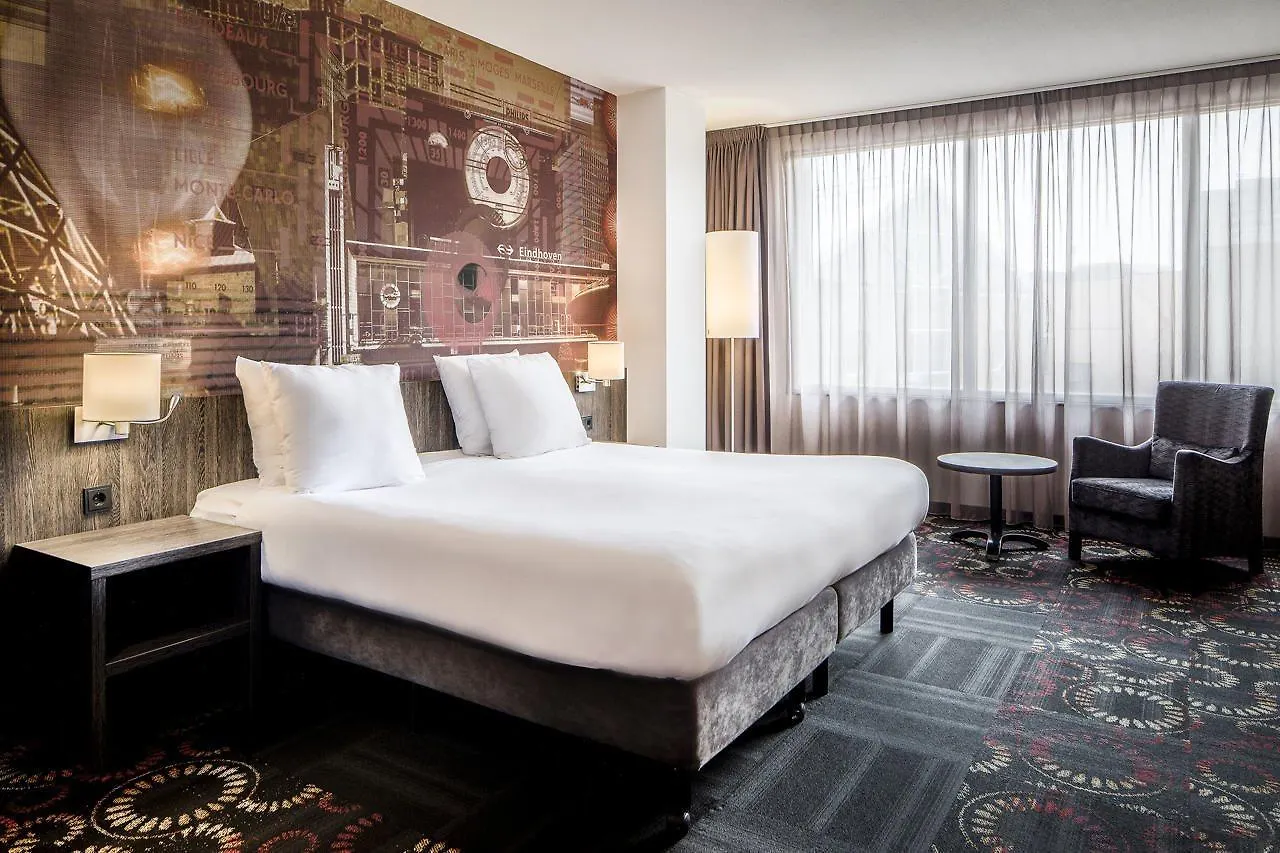 Crown Hotel Eindhoven Centre