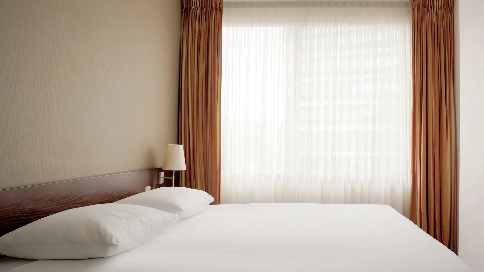 Crown Hotel Eindhoven Centre
